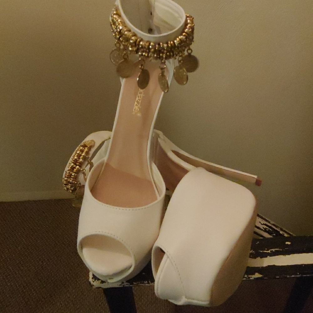 Womens shoes
